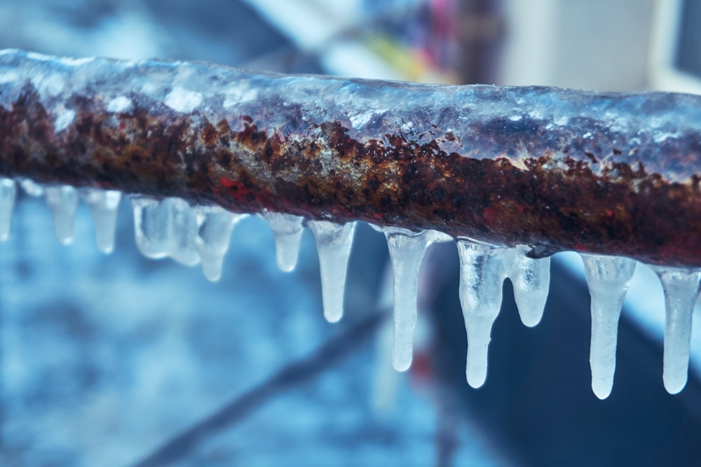avoiding frozen pipes