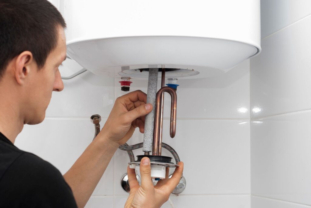 master plumber install new hot water tank